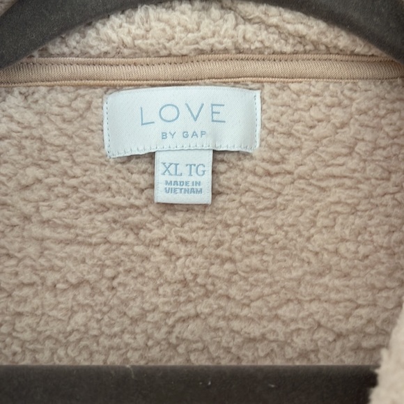 GAP Love Sherpa 1/4 Zip Pullover - Picture 2 of 4